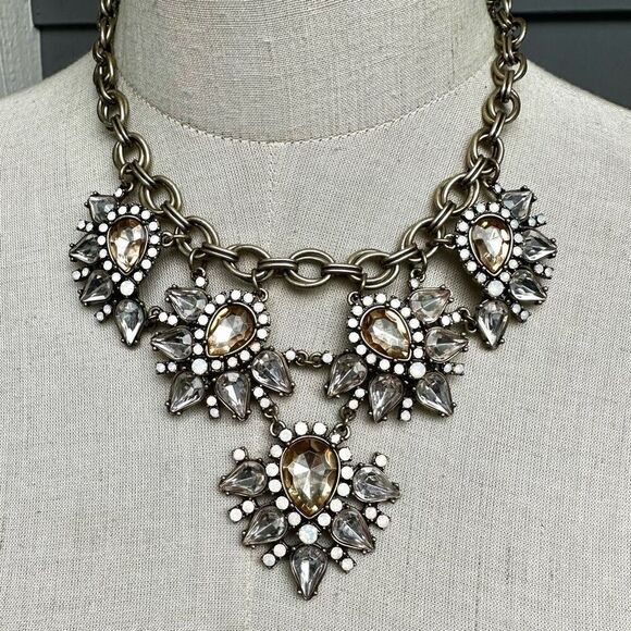 Rhinestone statement necklace - Picture 1 of 9